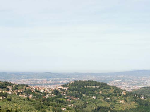 Fiesole e sullo sfondo Firenze